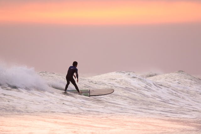 Quelle planche choisir pour surfeur débutant ?